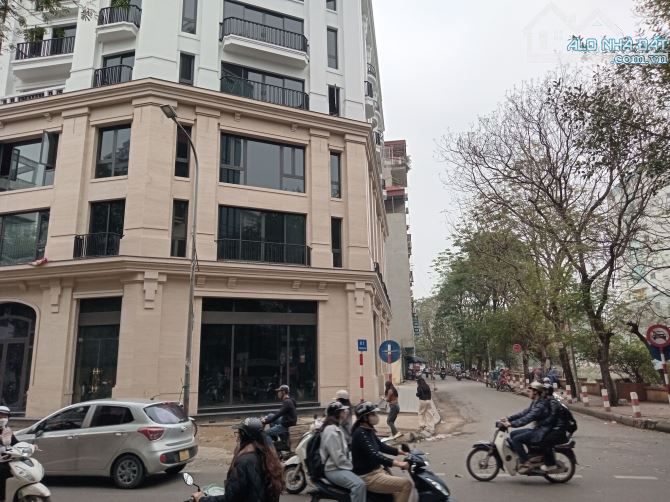 Bán Shophouse mặt phố Chùa Láng 260m2 x 9 tầng, MT 11m, Kinh doanh đẳng cấp, Giá 155 tỷ - 2