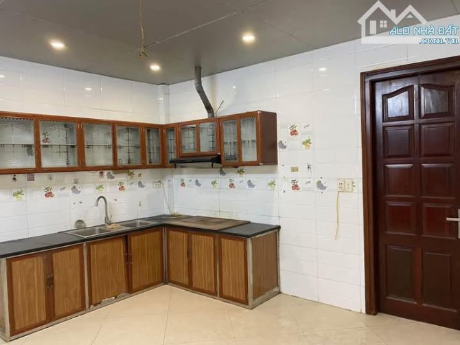 MẶT HỒ ĐẦM TRÒN – Ô TÔ – KINH DOANH – 122M – 6 TẦNG – 34 TỶ - 3