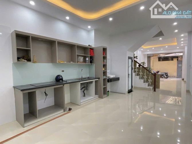 Bán nhà dân xây 60m2 tại Cầu Giấy - TDH, trước nhà 4,5m, 2 mặt thoáng, ngõ thông, hiếm nhà - 3