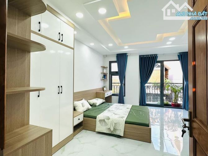 Còn 1 căn ngộp duy nhất ngay Dương Quảng Hàm Giá: 3 tỷ 020 triệu/ 62,1m2, sổ hồng riêng, - 3