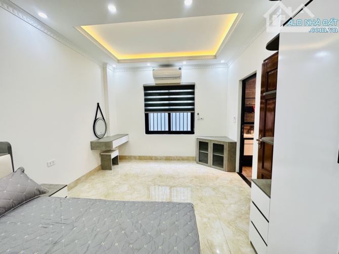 BÁN NHÀ NGỌC LÂM, LÔ GÓC, VIEW HỒ, 5 TẦNG, THANG MÁY, 35M2, GIÁ 7 TỶ - 3