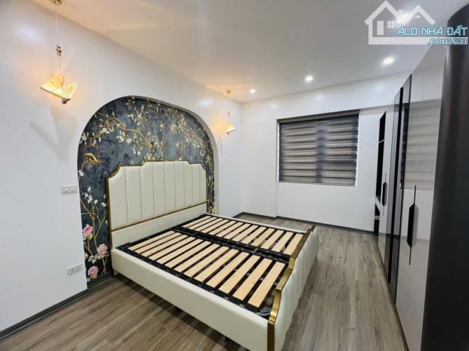 Kinh Doanh Ô Tô Tránh - Hàng Nét Căng Mới Đẹp Thang Máy DT:50m x 6T KĐT Kiến Hưng -Hà Đông - 1