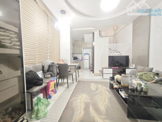 NHÀ ĐẸP NGỌC THUỴ- Ô TÔ ĐỖ CỔNG- LÔ GÓC - GIÁ 5TỶ NHỈNH - 4