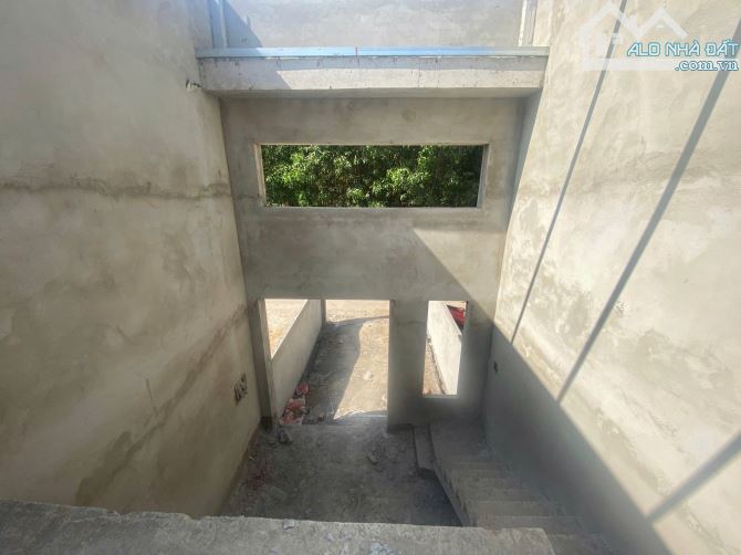 Nhà mới xây 130m2, 1 trệt 1 lửng - sổ riêng - thổ cư 100%, sát chợ, cách KCN 200m - 4