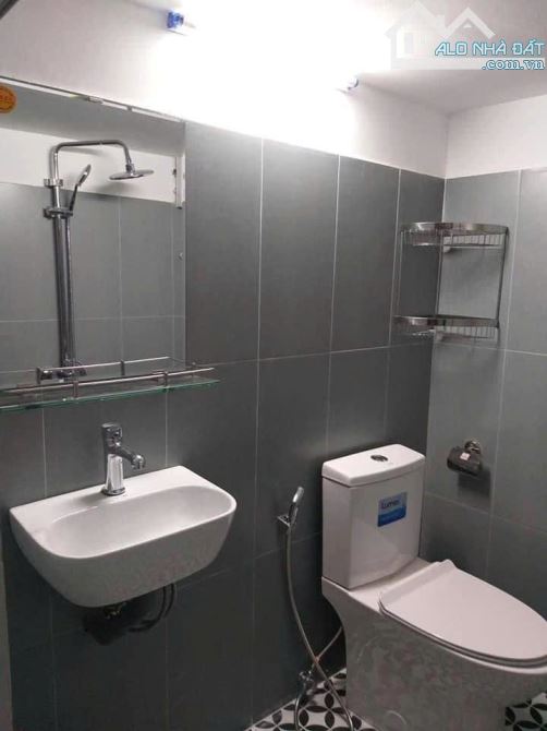 Bán Nhà Mặt Tiền Ung Văn Khiêm – 4 Tầng – 7 Phòng Cho Thuê – Giá Chỉ 8.75 Tỷ  🏡 - 4