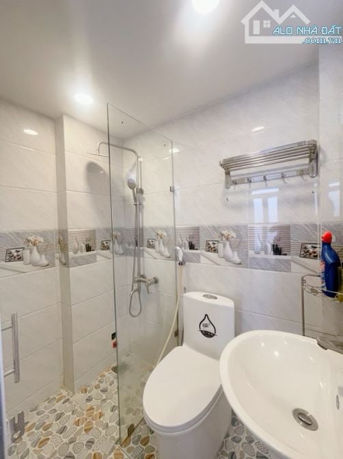 🏡 Nhỉnh 6 tỷ - Nhà 5 tầng (3PN+4WC) - 30m2 (3.8x8) - phố Phan Đăng Lưu, Phú Nhuận. - 4