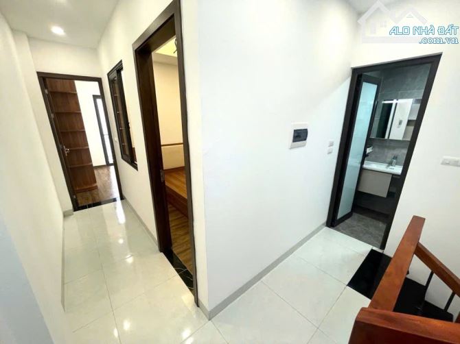 SỐ 2 KHÔNG CÓ SỐ 1 DO NHA 45M2X5T, MẶT TIỀN 4.6, Ô TÔ TRÁNH GẦN, Ở SƯỚNG, GIÁ TỐT 6 TỶ TL - 4
