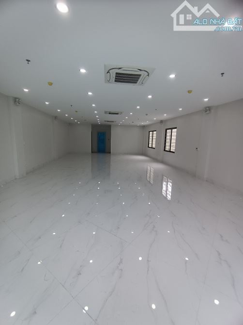 Cho thuê nhà MP Ngọc Hồi, Hoàng Mai 130m2, 6 tầng, thông sàn, thang máy - 4