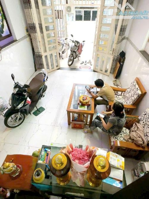 🌹Quá hiếm - Nhà 2 tầng Tân Phú - 76m2, công nhận đủ, sát mặt tiền Tân Quý. Chỉ 4,x Tỷ - 5
