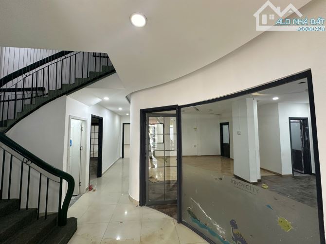 Bán nhà mặt tiền số 178 Nguyễn Duy Dương, Quận 10. DT: 11.6*30M. Giá chỉ: 78 tỷ - 5