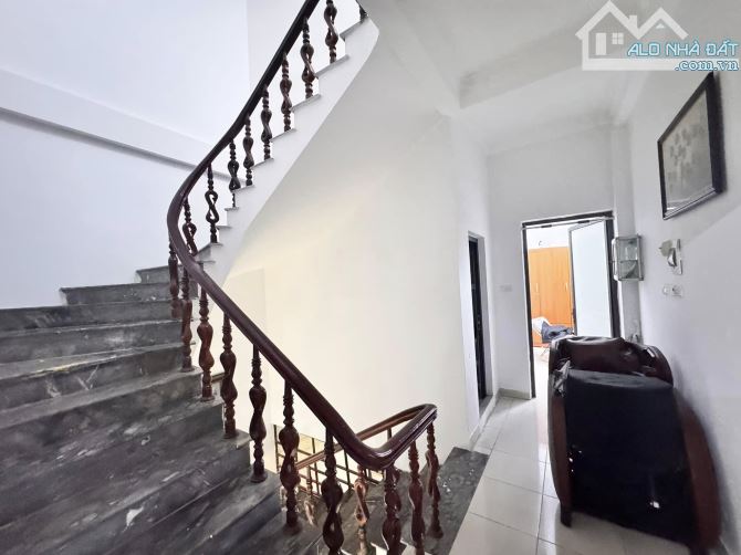 BÁN NHÀ HOÀNG MAI, 56M, 3T, MT 10M, LÔ GÓC, GIỮ TIỀN, NGÕ RỘNG, CHỈ 9,9 TỶ. - 5