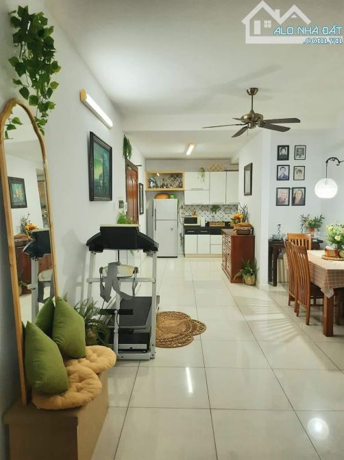 Chung cư Hoa Sen, Lạc Long Quân,Q11: 115m2, 3p ngủ, giá 15tr/th - 5