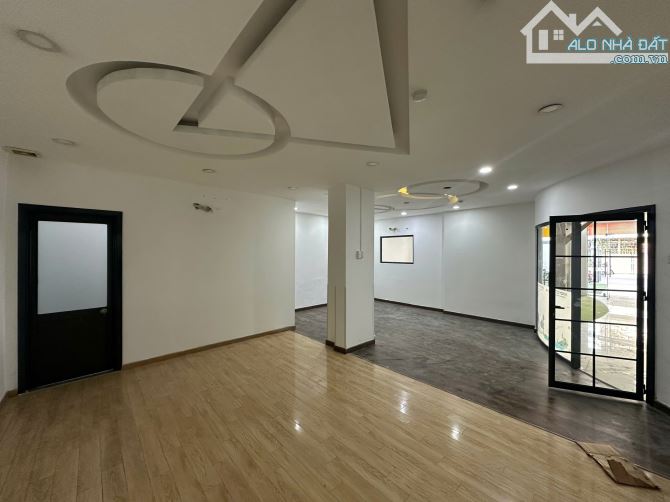 Bán nhà mặt tiền số 178 Nguyễn Duy Dương, Quận 10. DT: 11.6*30M. Giá chỉ: 78 tỷ - 6