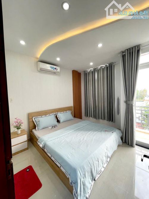 NHÀ ĐẸP - GẦN NGÃ 4 QUANG TRUNG & PHẠM VĂN CHIÊU GV - HXH SÁT NHÀ - DT 56M² - 3 TẦNG - 6