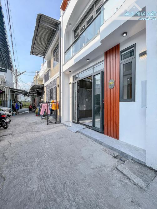 BÁN NHÀ TRỆT LẦU LIÊN TỔ 1-2 GIÁP KDC ĐẠI NGÂN GIÁ 2 TỶ 590 - 8