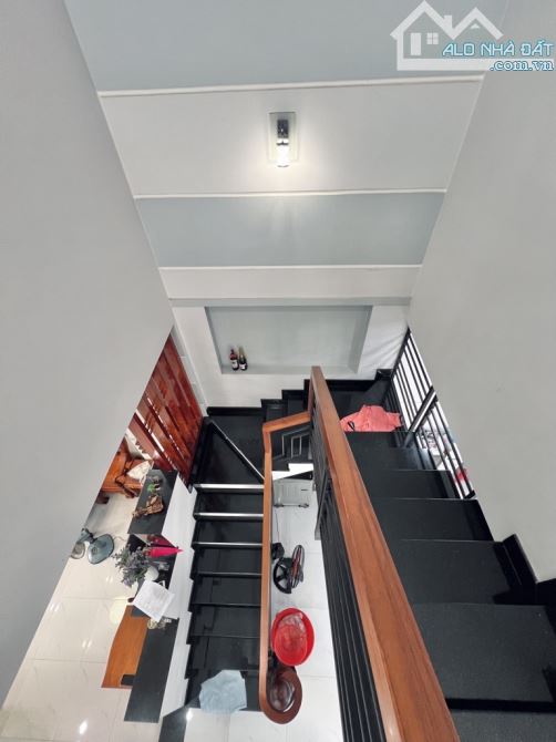 LÔ GÓC 2 MT KLG TRẦN THÁI TÔNG - XE HƠI TRÁNH NHAU - 4*19 A4 - 3PN 3WC - GIÁ 7 TỶ XXX - 8