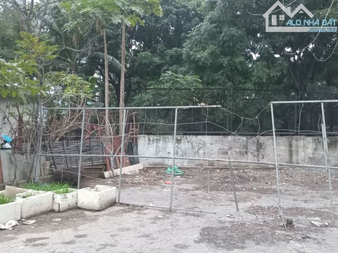 Nhà cấp 4 MP Nguyễn Hữu Thọ DT 500m2, MT 30m, Lô Góc 3 mặt tiền, 3 ô tô tránh, Giá 145 tỷ
