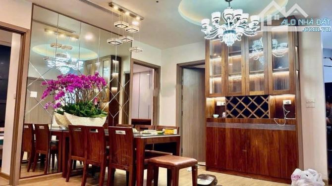 Cho thuê căn hộ nhà A6A kNam Trung Yên Trung 60m2 Giá 12tr