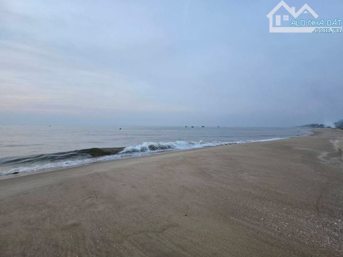 BÁN ĐẤT MẶT TIỀN ĐƯỜNG LẠC LONG QUÂN - BÊN ĐỒI VIEW BIỂN TRỰC DIỆN - XÃ TIẾN THÀNH - TP PT