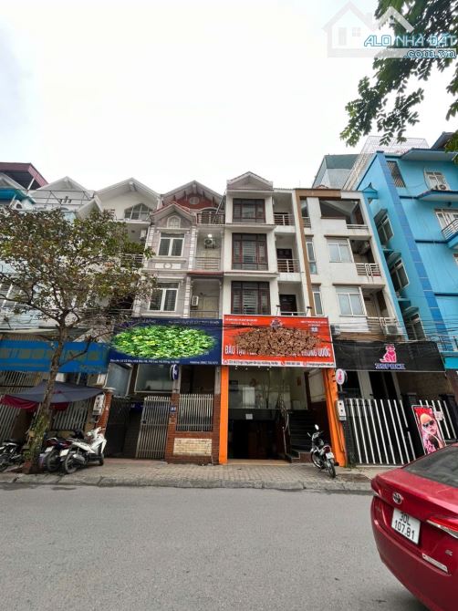 Cho thuê nhà ngõ 2 Nguyễn Văn Lộc 90m x 5 tầng 1 hầm chỉ 26tr