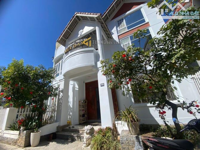 Bán Villa đường ô tô lớn 8m - ngay ngã 5 Đại Học Đà Lạt - 340m2