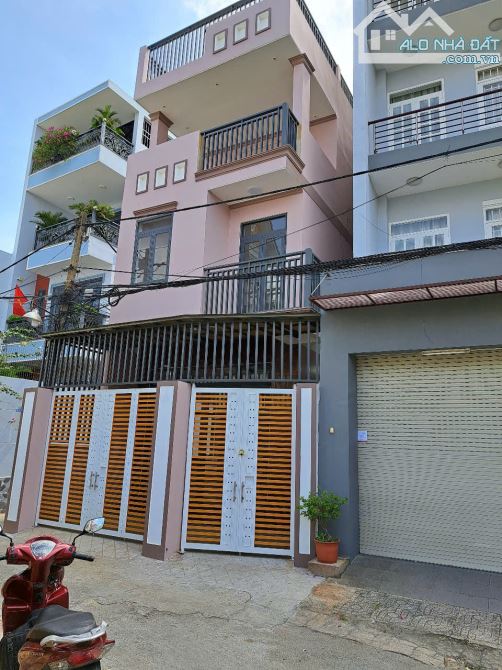 Bán nhà giá rẻ 95m2, 3 tầng, Khu Kiến Thiết, Hiệp Phú, Q9. Giá chỉ 7 tỷ nhỉnh