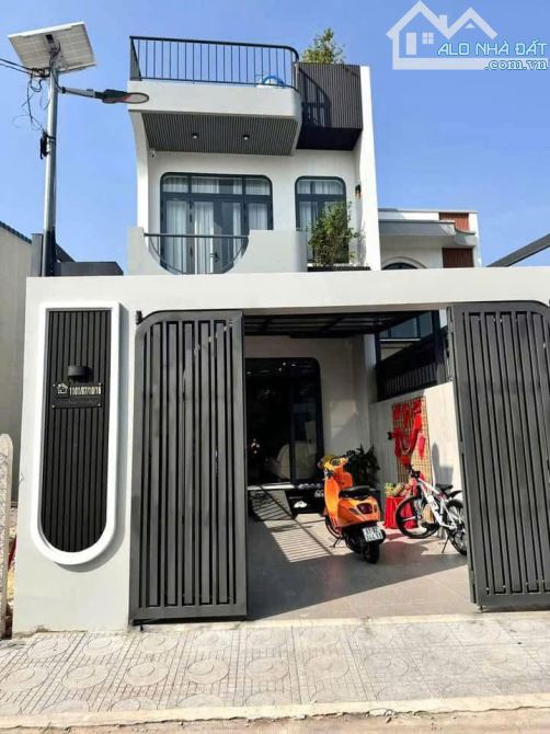 Nhà mới đẹp, dọn vào ở ngay Đoàn Thị Điểm Phú Nhuận, Giá: 3 Tỷ100/54 m2 Giá Thương Lượng