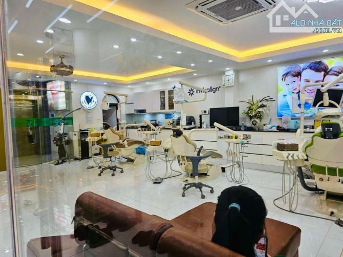 Tòa nhà văn phòng mặt phố Lý Nam Đế 126m2, 8 nổi 1 hầm, mt 8m, 95 tỷ - 1