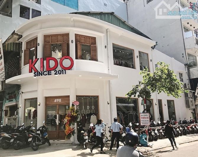 Cho thuê MT Nguyễn Trãi, gần Zend Plaza, Q1. DT : 4x20m, trệt 2 lầu. Giá 65tr