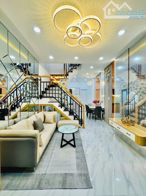 🏠 Bán nhà Mới - Đẹp Đường Lý Thường Kiệt, P.4, 40m2, 4.95 Tỷ