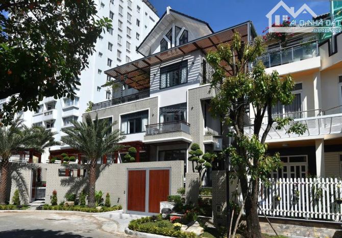 Biệt thự cao cấp khu Lam Sơn P6 Bình Thạnh - 12 x 20m - 2 tầng - giá 40 tỷ - Nhà mới, đẹp