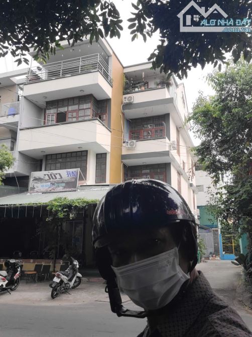 NHÀ MẶT TIỀN RỘNG-DÒNG TIỀN CAO-GIÁ TỐT-BÁN NHÀ 8.2 ×22-5 TẦNG-MẶT TIỀN ĐƯỜNG QUẬN TÂN PHÚ