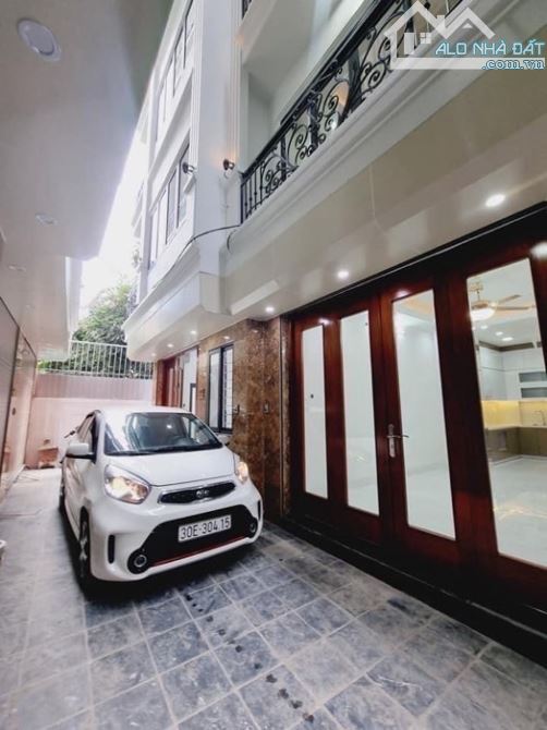 BÁN NHÀ NGUYỄN ĐỨC CẢNH, 5 TẦNG MỚI ĐẸP, Ô TÔ ĐỖ CỬA, FULL NỘI THẤT GIÁ CHỈ 8 TỶ