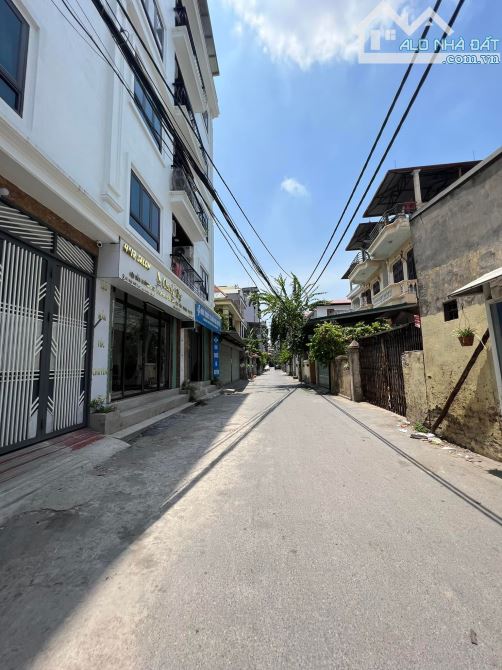 SIÊU RẺ - ĐẤT LẠC LONG QUÂN TÂY HỒ, OTO VÀO CÁCH 15m RA OTO TRÁNH, 140m MT 6m 19 Tỷ