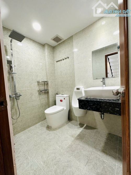 BÁN GẤP 210 m2 VILLA Tân Cổ Điển hẻm 202 Phạm Văn Hai, gần chợ, hẻm xe hơi 5m chỉ 11,9 Tỷ - 10