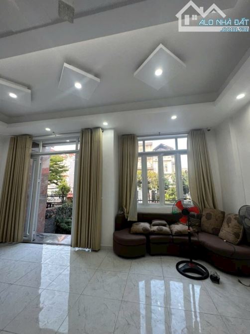 BÁN BIỆT THỰ KHU COMPOUND ĐƯỜNG 30 TRẦN NÃO Q.2-TP HCM - 3