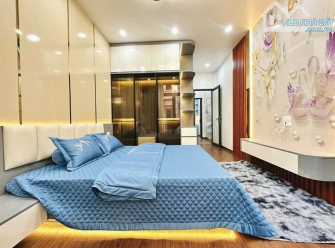 Bán Nhà Cầu Giấy 50m-Sát Phố- Ô Tô Đỗ-Phân Lô 3 Thoáng- Cạnh Công Viên - 1