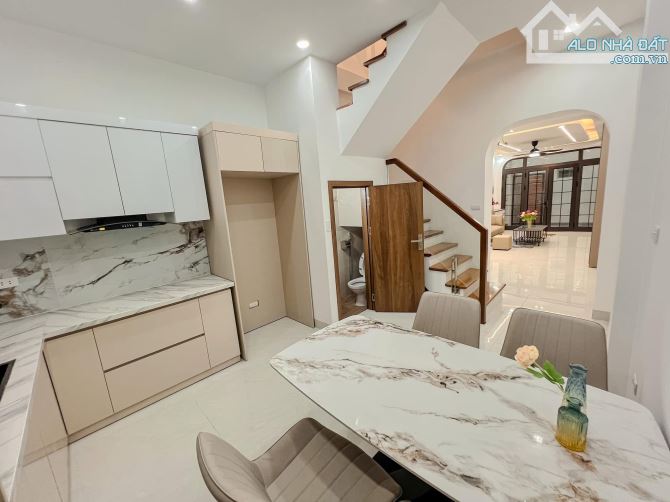 ❌Bán Nhà Cầu Giấy 49m-6 Tầng- Căn Góc 3 Thoáng- Ô Tô Đỗ- Sát Mặt Phố, Cạnh Công Viên - 1