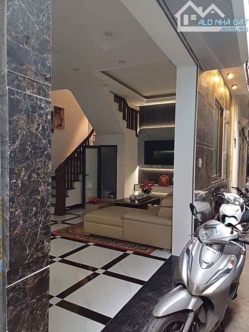 🌟 NHÀ CỰC ĐẸP - Ô TÔ LÙI CỬA - BÃI XE 10M - TT KIM GIANG 35M 5T TM - 1