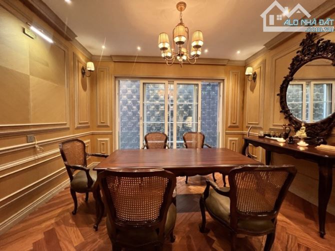 Bán nhà 4 tầng, mặt phố Ngô Thì Nhậm, Hai Bà Trưng, HN. DT 230m2, MT 8m. Giá tốt nhất - 1