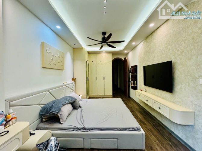 BÁN NHÀ BỒ ĐỀ 60M2* 4 TẦNG* 9.8 TỶ, FULL NỘI THẤT, 10M Ô TÔ , VIEW HỒ BỒ ĐỀ - 1