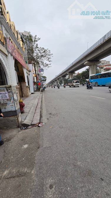 BÁN Tòa Building Mặt phố Nguyễn Trãi KD đỉnh. LH E. Đạt 86 - 1