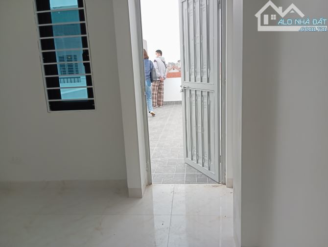 Bán nhà Yên Bệ 39 m2, 5 tầng, giá 5.9 tỷ, ga ra ô tô. - 1