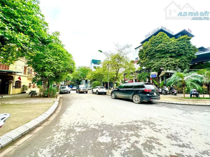 Siêu Hiếm, 150m2 Đất Đỗ Nhuận, Oto, Cạnh Công Viên, Chợ Dân Sinh, Xây Căn Hộ, Biệt Thự - 1