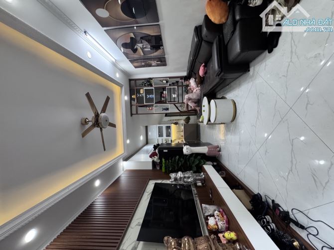 BÁN NHÀ NGUYỄN ĐỨC CẢNH, 5 TẦNG MỚI ĐẸP, Ô TÔ ĐỖ CỬA, FULL NỘI THẤT GIÁ CHỈ 8 TỶ - 1