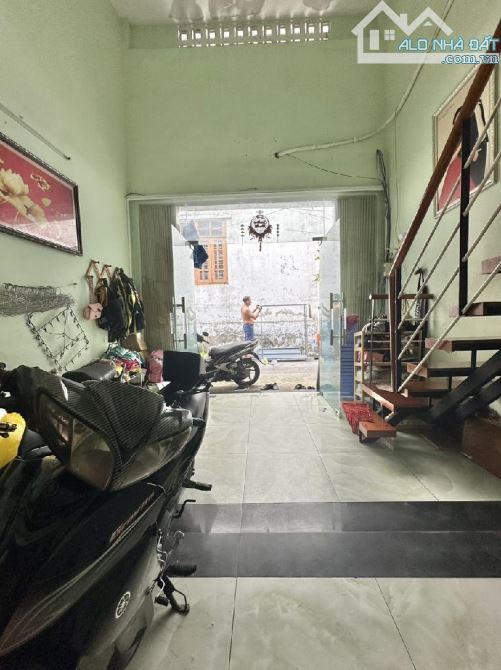 Nhà c4 hxh lộ giơi 8m Tân Quy, Q7, 5mx14m - 61m2 SHR - 1