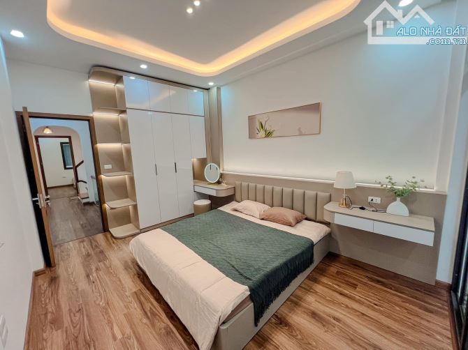 ❌Bán Nhà Cầu Giấy 49m-6 Tầng- Căn Góc 3 Thoáng- Ô Tô Đỗ- Sát Mặt Phố, Cạnh Công Viên - 2