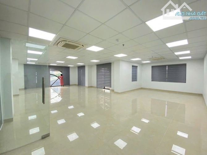Văn phòng siêu rẻ ở cầu giấy, trần thái tông, 140m2 chỉ 20tr sàn cực đẹp - 2
