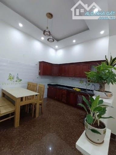 Siêu phẩm Lê Hồng Phong, 7,85 tỷ, 48m2, 5 tầng, MT 4,3m, dân xây còn mới, ngõ rộng gần phố - 2