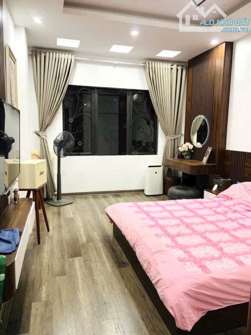 Trần Quốc Hoàn, phân lô, ô tô tránh, dân xây, 55m2, nhỉnh 18 tỷ - 2